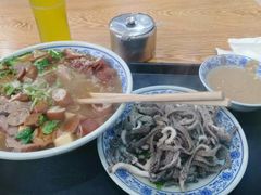 卤煮火烧-门框胡同百年卤煮(新街口店)