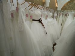 -厦门苏迪尔婚纱礼服批发零售/男装定制