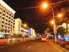 -解放路步行街                
