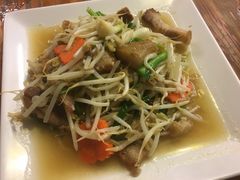 -J Daeng Seafood