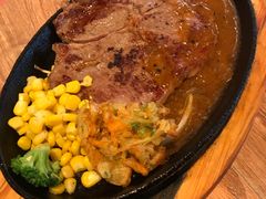 -玛格萝妮(汇智国际商业中心店)