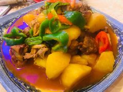 特色的大盘鸡-维吾尔餐厅(宜山路店)