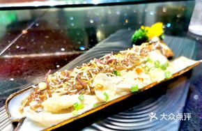 Steamed Sticky Rice with Clams