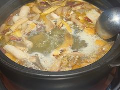 -一朵菌·野生菌探索家火锅(南亚店)