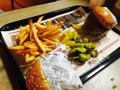 -The Habit Burger Grill 哈比特汉堡(复兴soho店)