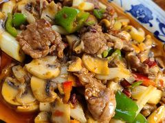 蘑菇炒牛肉片-九九牛肉馆(南山路店)