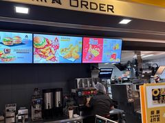 -麦当劳(世界城广场店)