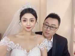 -现代经典婚纱摄影