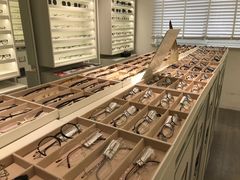 -目艮眼镜SHOWROOM(品牌集合店)