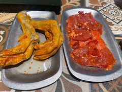 -顶上头•螺蛳粉火锅(德思勤复地星光店)