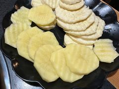 -果松木炭酸菜铜火锅·外婆参鸡汤