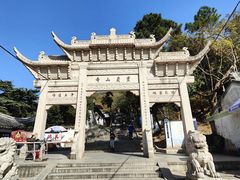 -灵岩山风景区
