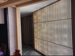 -罗浮宫酒店