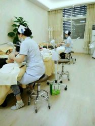 -苗方清颜祛痘·皮肤管理