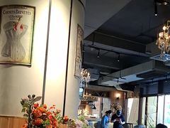 -卡普里披萨·牛扒·下午茶