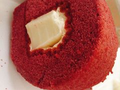 红丝绒奶冻卷-BreadTalk面包新语·烘焙蛋糕(佐阾虹湾购物中心店)