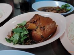 -Kha Mu Charoensang(Silom)