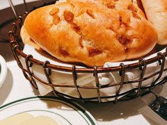 餐前包-Wolfgang’s Steakhouse 沃夫冈牛排馆(上海白玉兰广场店)