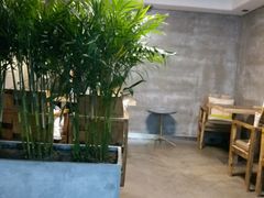 -HIGH FIVE哈福手工汉堡(桂林路店)