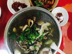 -谢老五跷脚牛肉·非遗传承店