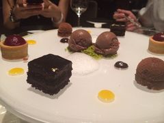 巧克力拼盘-广州四季酒店·佰鲜汇·现代法餐