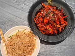 -肥肥虾庄·金牌油焖大虾(汉街SKP店)