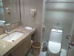 -南京双门楼宾馆(盐仓桥地铁站阅江楼店)