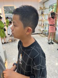 点击看大图 -YESIDO椰岛造型烫发染发