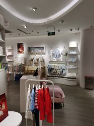 -英氏YeeHoO(颐堤港店)