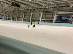 -乔波室内滑雪场