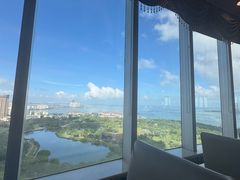 -黄金海景西餐厅·三文鱼·牛扒云顶旋转自助餐