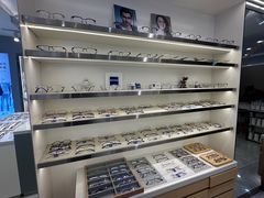 -视野联行眼镜·蔡司·尼康·豪雅·依视路(青浦宝龙店)