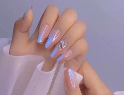 -雪奈传统美甲美睫