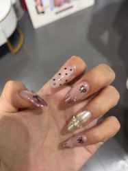 -进巍美甲美睫