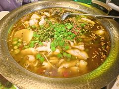 -辣尚瘾·烤鱼·新川菜(交大直营店)
