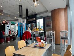 大堂-汉堡王(烟台宝龙店)