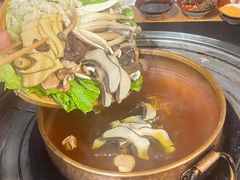 -阿山卓·野生菌火锅·纳西火塘烤肉