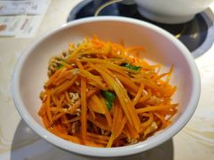 胡萝卜丝炒肉-大碗先生(沙湾天虹店)