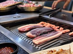 -臻牛烤肉