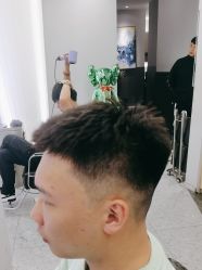 -D.G造型·烫发染发接发