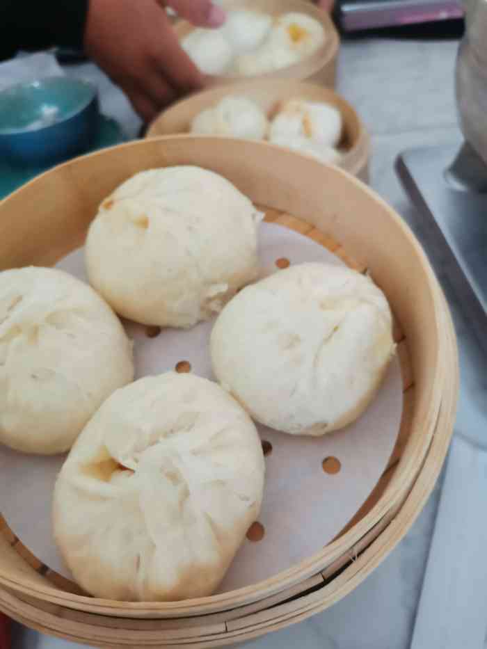 回爷包子铺61清真-"73听说市中心开了一家清真包子～马上就来试.