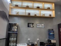 -李与白包子铺(桐梓林店)