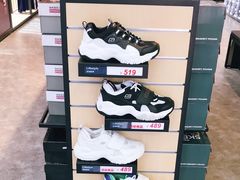 -SKECHERS 斯凯奇(上海国际时尚中心店)