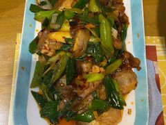 蒜苗回锅肉-易老妈蹄花.特色川菜(人民公园总店)