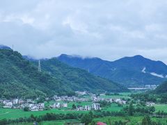 -夏山营地教育