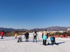-华彬猛犸滑雪场