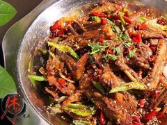 -休记光头香辣蟹干锅(绵竹店)