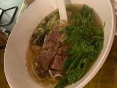 -晶华冠军牛肉面坊