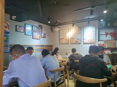 -鑫花溪牛肉米粉(人民广场店)