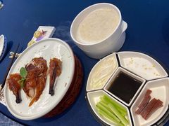 精品烤鸭-悦江(梅奔中心店)